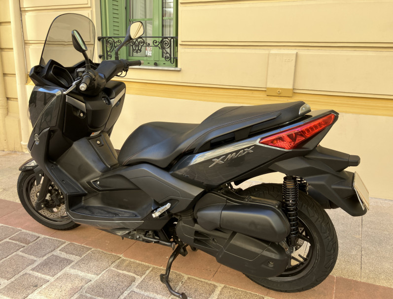 YAMAHA X-MAX 125 ABS