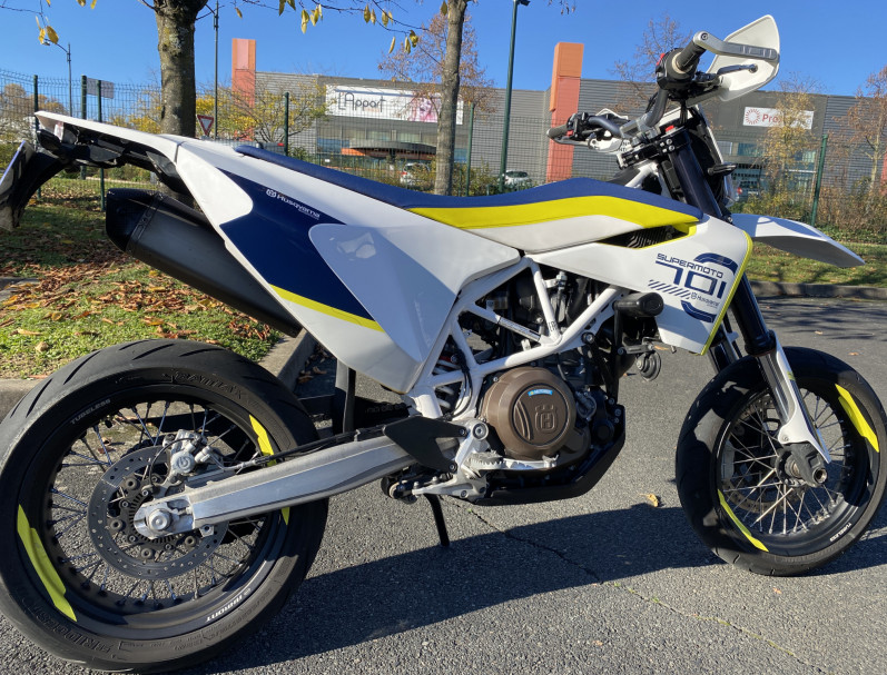 HUSQVARNA 701 SUPERMOTARD