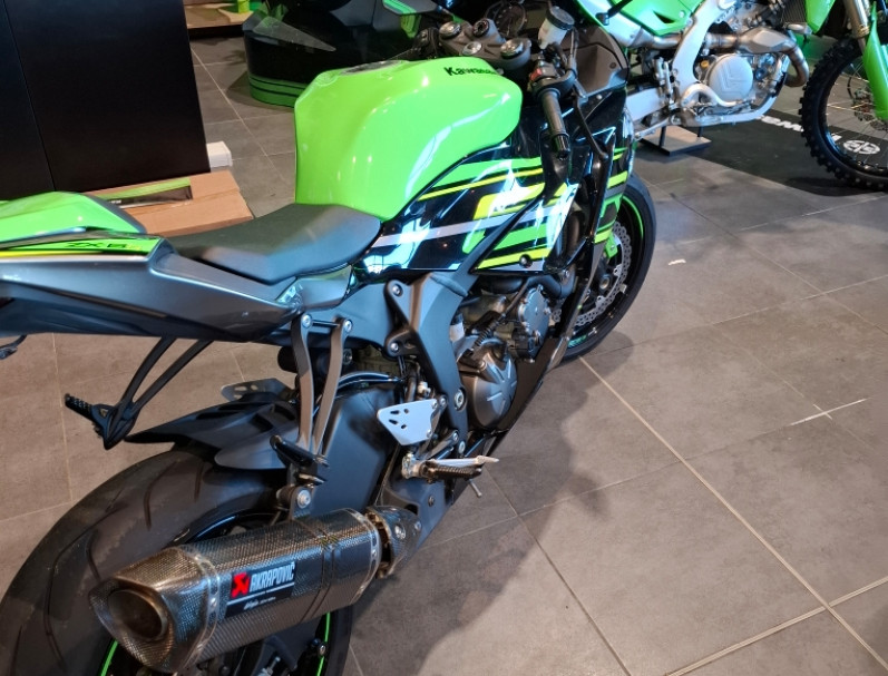 KAWASAKI ZX-6R 636