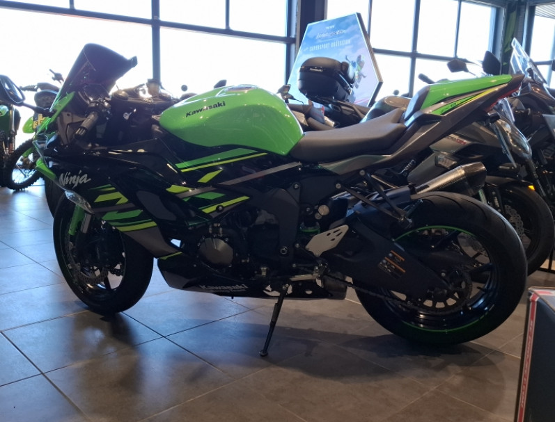 KAWASAKI ZX-6R 636