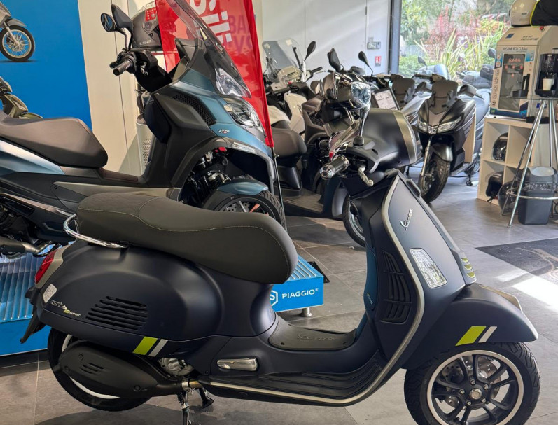 VESPA GTS 300 SUPER TECH