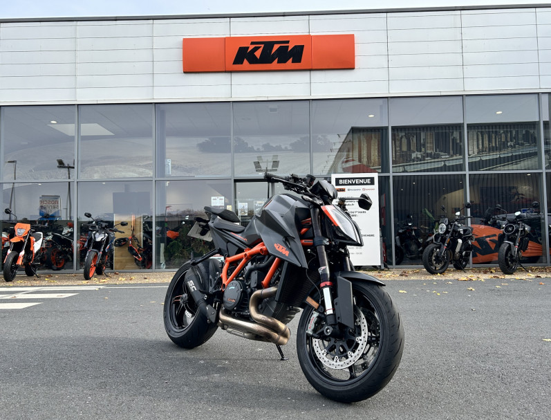 KTM 1290 SUPER DUKE R