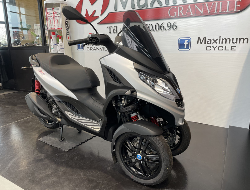 PIAGGIO MP3 300 HPE SPORT ABS ASR