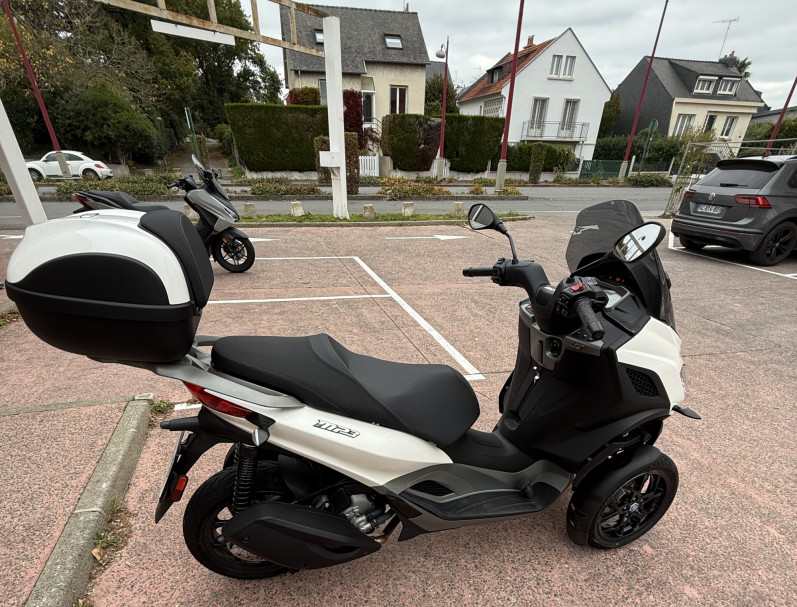 PIAGGIO MP3 310 HPE 2025 seulement 270 km