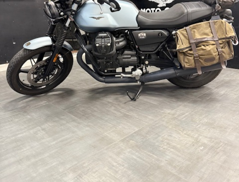 MOTO GUZZI V7 STONE III E5 2023