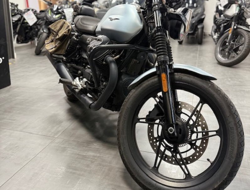 MOTO GUZZI V7 STONE III E5 2023