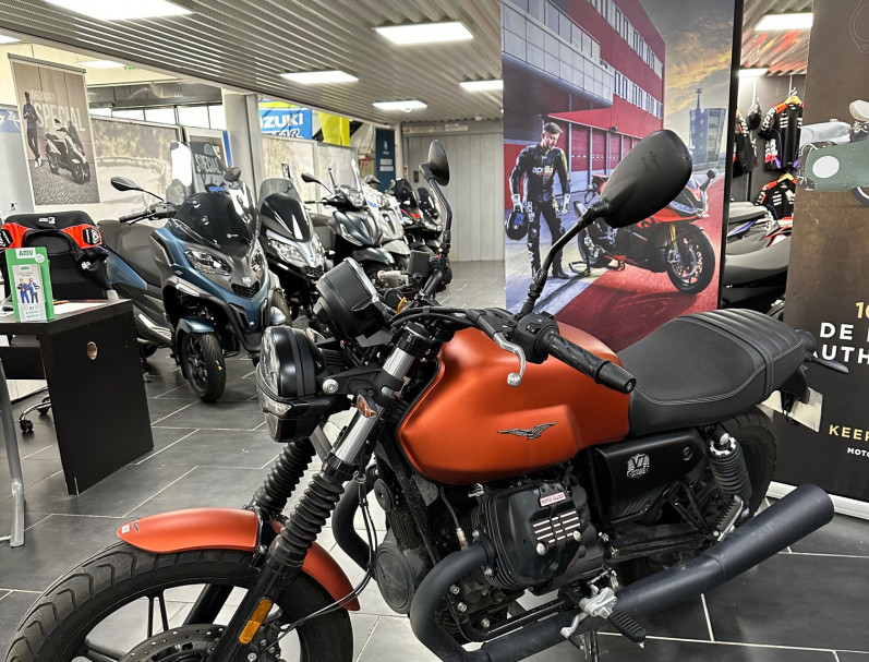 MOTO GUZZI V7 IV (850 cm3)