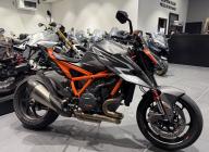 KTM 1290 SUPER DUKE RR / 1290 SUPERDUKE RR