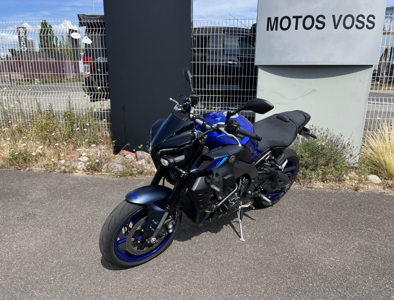 YAMAHA MT-10