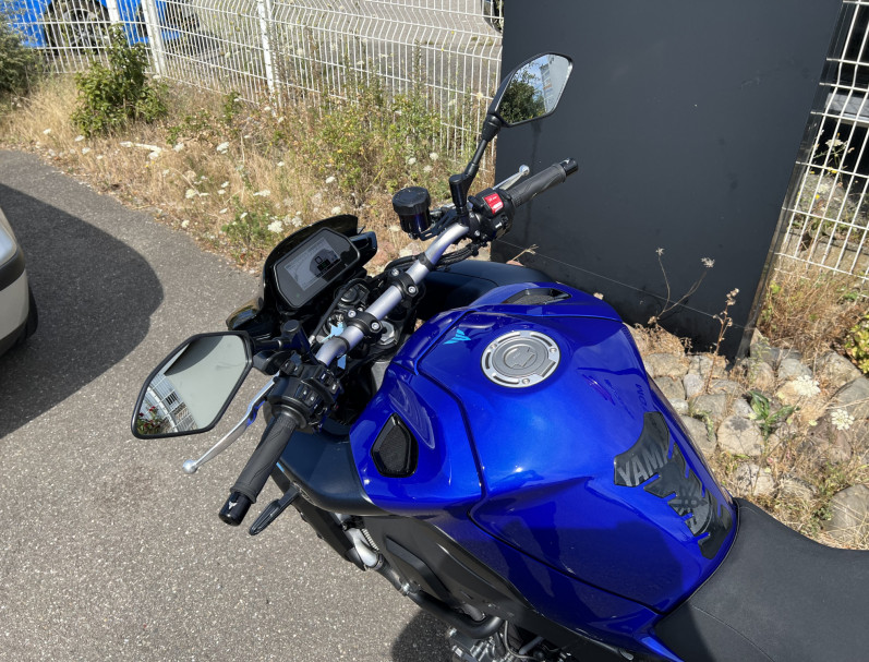 YAMAHA MT-10