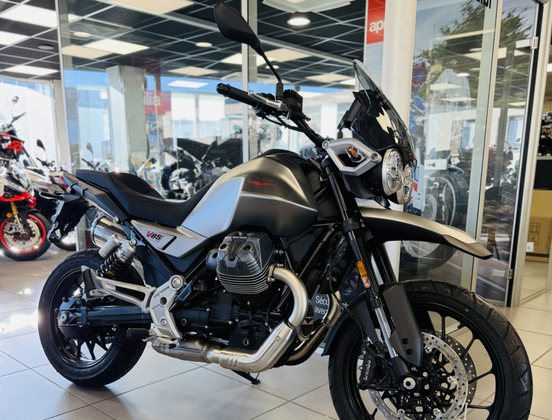 MOTO GUZZI V85 STRADA