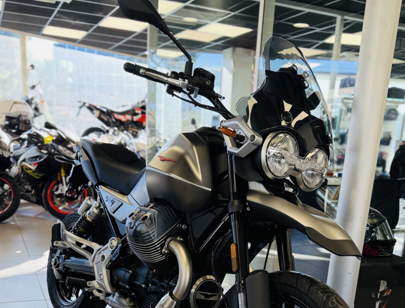 MOTO GUZZI V85 STRADA