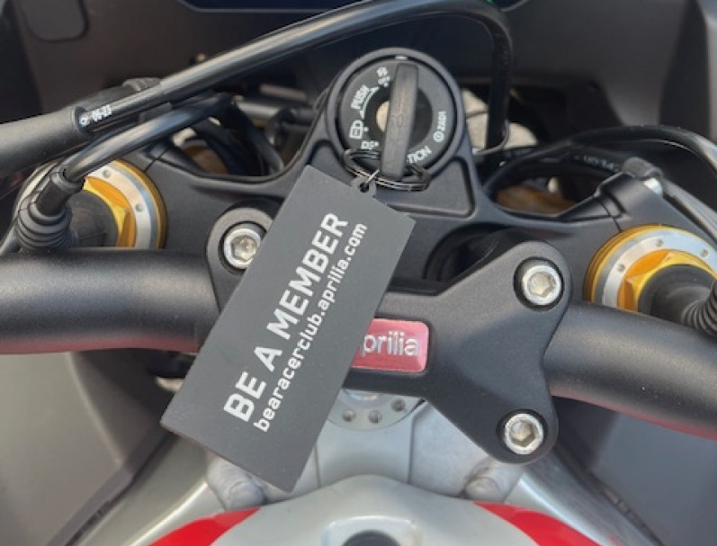 APRILIA TUONO 1100 V4 FACTORY / CREDIT 184 EUROS/MOIS *