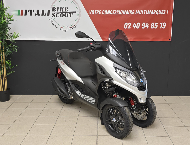 PIAGGIO MP3 300 HPE SPORT ABS ASR