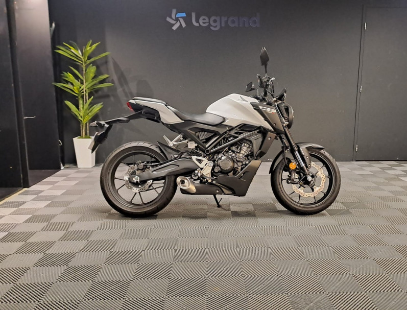 HONDA CB 125 R    CBR125 CB125R 