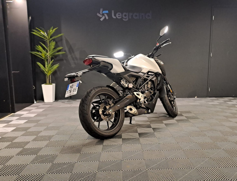 HONDA CB 125 R    CBR125 CB125R 