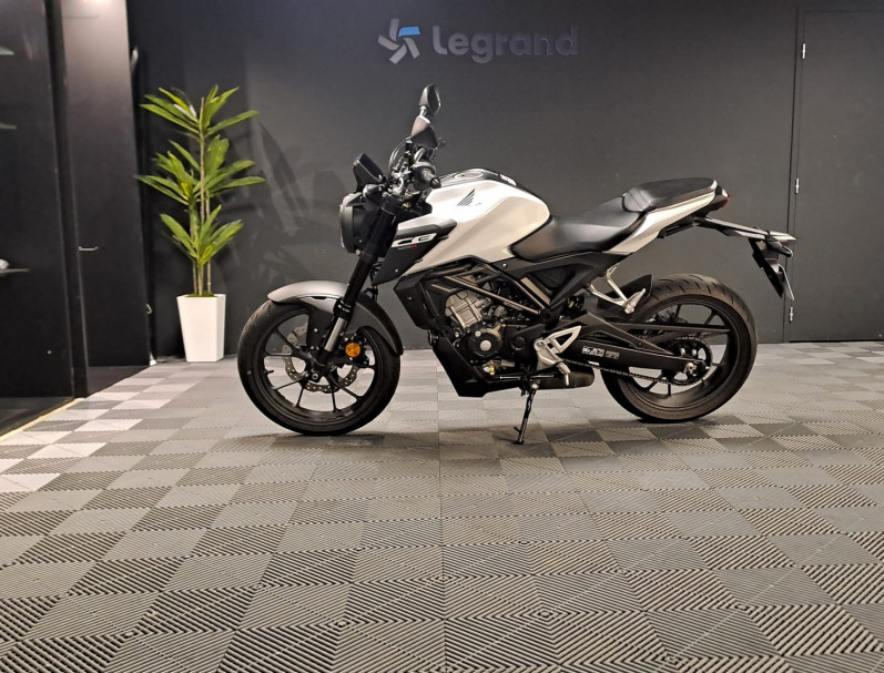 HONDA CB 125 R    CBR125 CB125R 