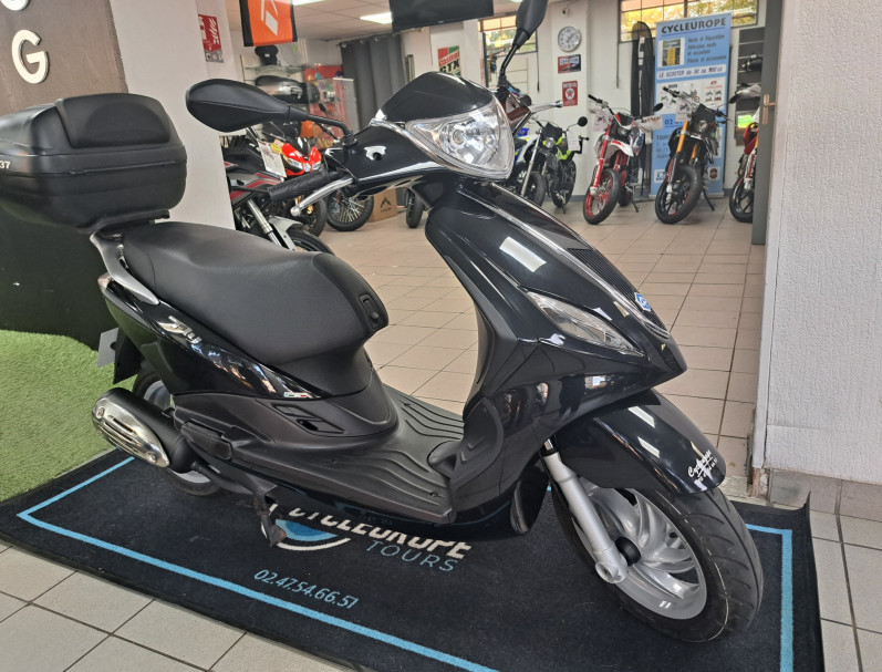 Piaggio Fly 125 – 2016 – 6 028 km – Excellent état, économique & prêt à rouler ! Financement possible
