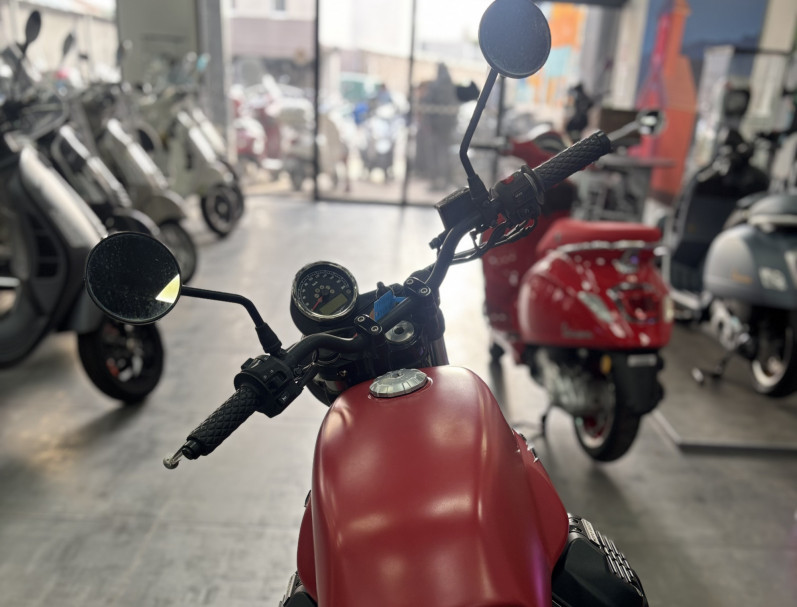 MOTO GUZZI V7 III STONE 750