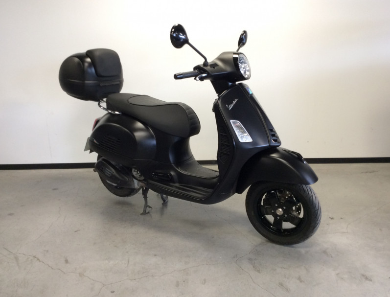 VESPA GTS 300 NOTTE