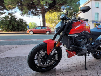 DUCATI MONSTER 937 RED