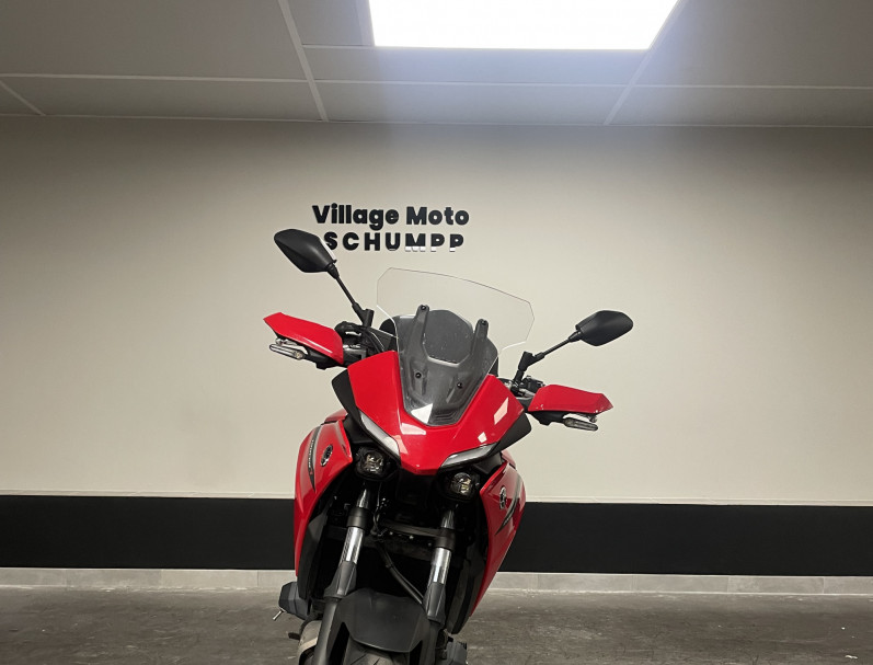 YAMAHA TRACER 7