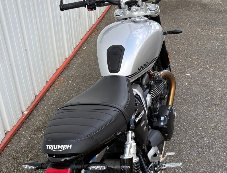 TRIUMPH SPEED TWIN 1200