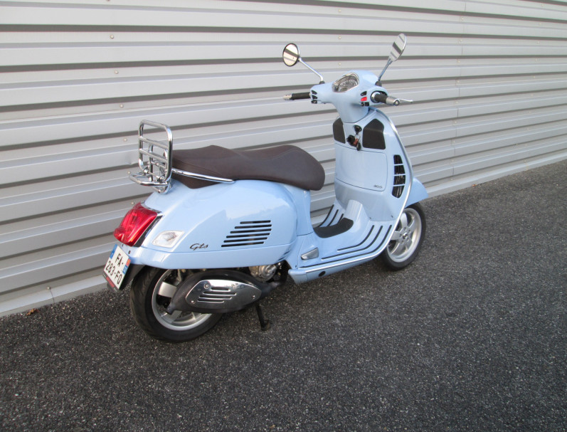 VESPA GTS 300 SUPER