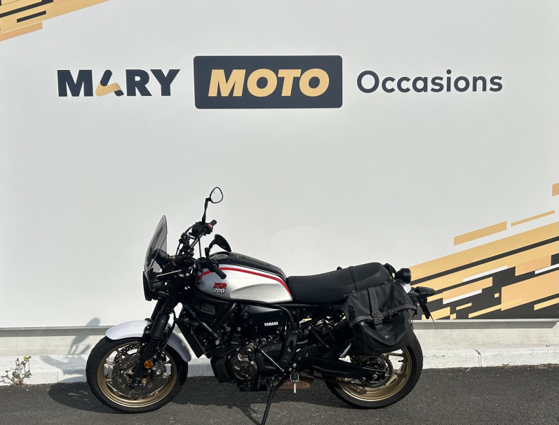 YAMAHA XSR 700 ABS