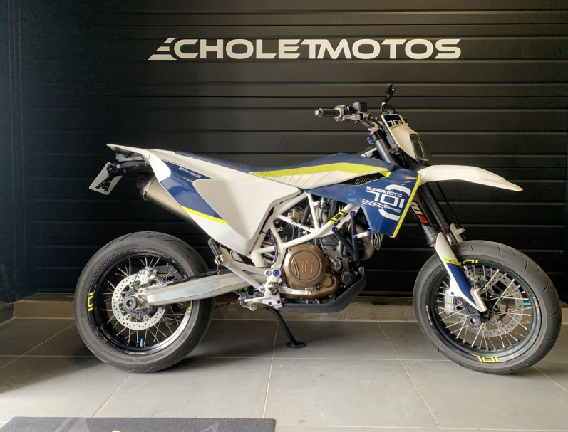 HUSQVARNA 701 SUPERMOTARD
