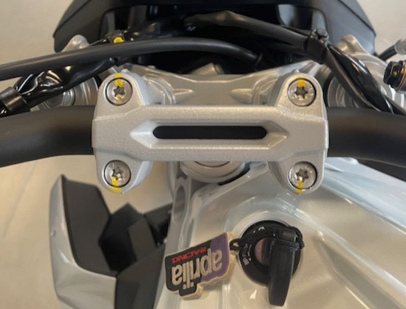 APRILIA TUONO 457 - 161 KM - LEASING 81 EUROS/MOIS *