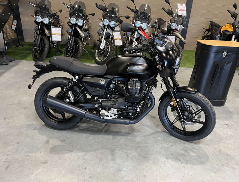 MOTO GUZZI V7 STONE