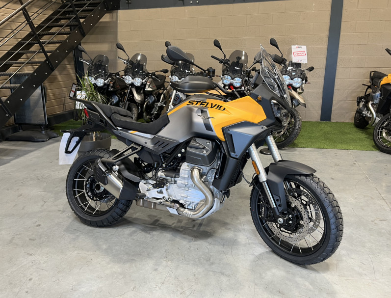 MOTO GUZZI STELVIO