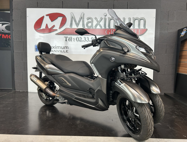 YAMAHA TRICITY 300