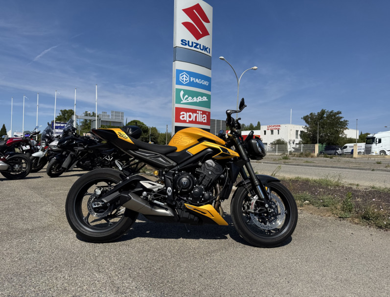 TRIUMPH STREET TRIPLE 765 RS