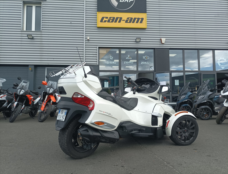 CAN-AM SPYDER RT