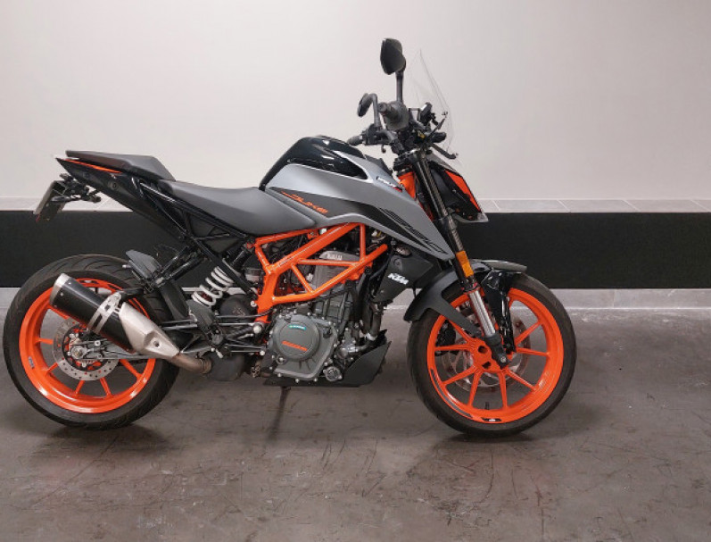 KTM DUKE 390