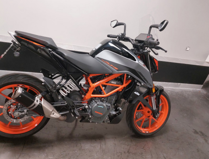KTM DUKE 390