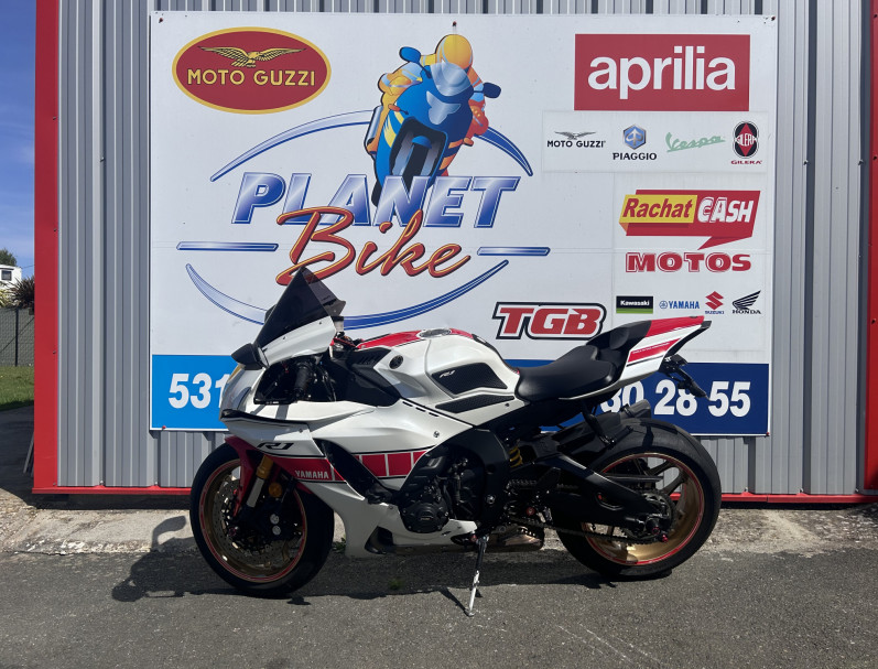 YAMAHA YZF-R1 WORLD GP 60TH ANNIVERSARY