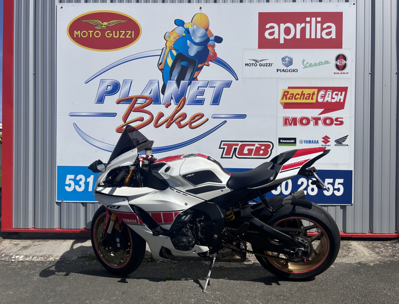 YAMAHA YZF-R1 WORLD GP 60TH ANNIVERSARY