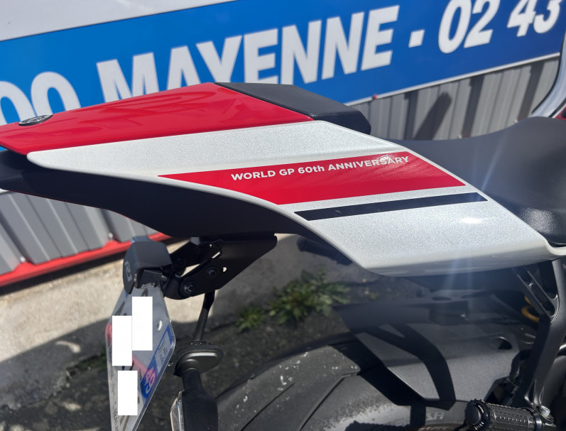 YAMAHA YZF-R1 WORLD GP 60TH ANNIVERSARY