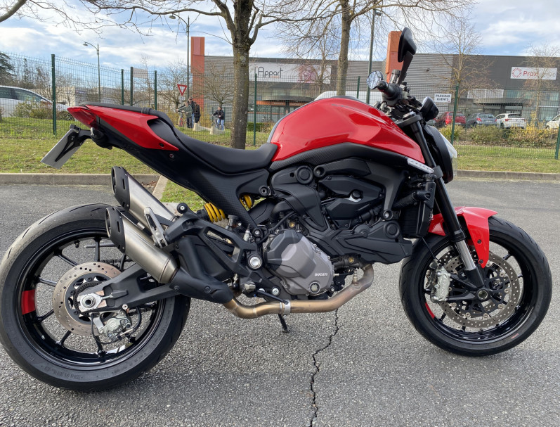 DUCATI MONSTER 937