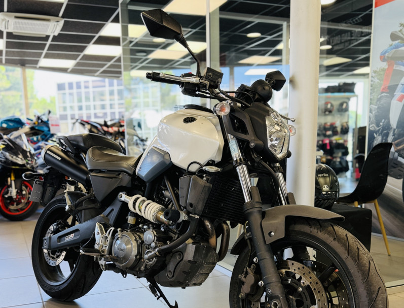 YAMAHA MT-03