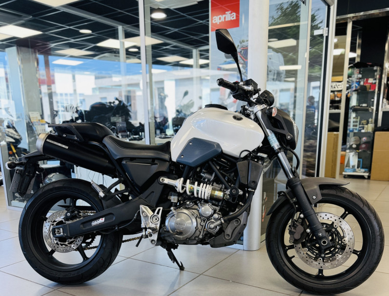 YAMAHA MT-03