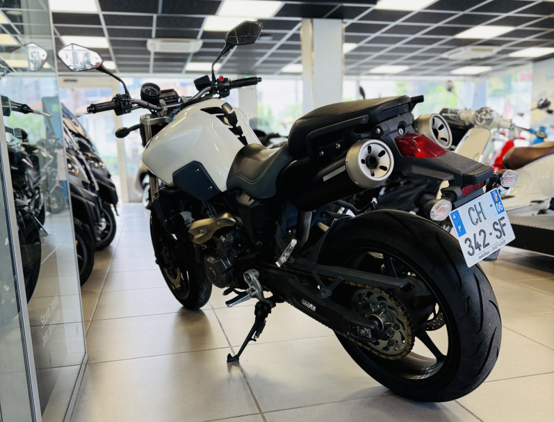 YAMAHA MT-03
