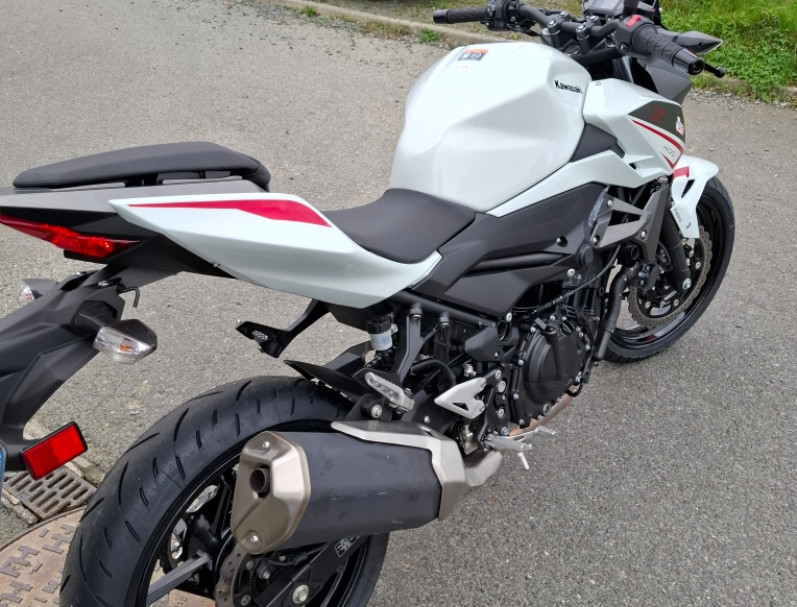 KAWASAKI Z400