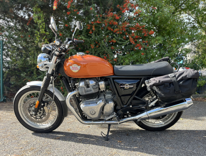 ROYAL ENFIELD INTERCEPTOR 650