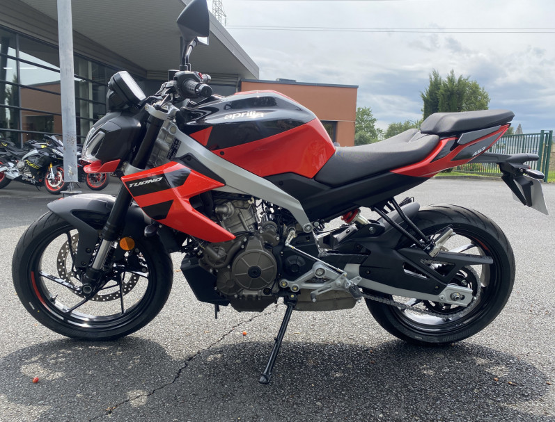 APRILIA TUONO 457 