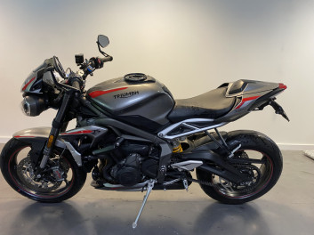 TRIUMPH STREET TRIPLE 765 RS