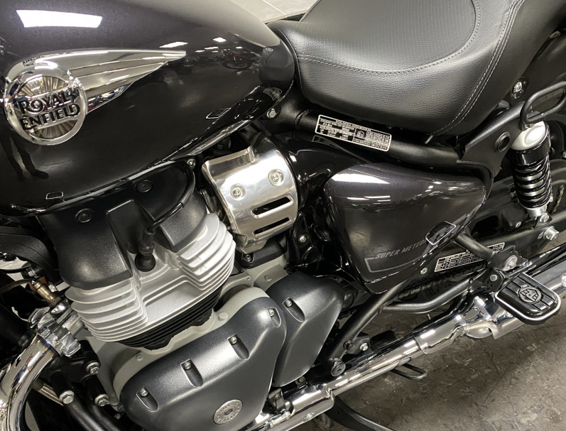 ROYAL ENFIELD SUPER METEOR 650